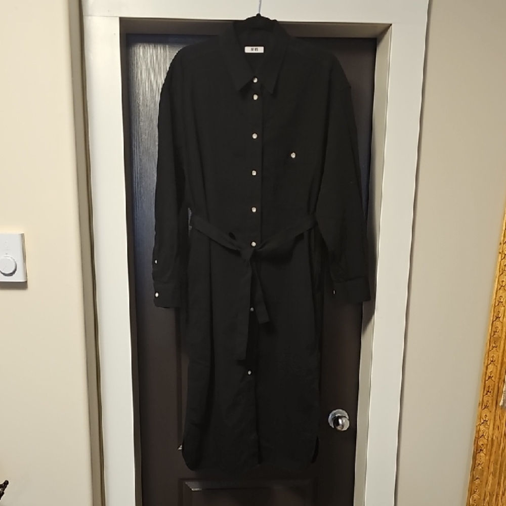 UNIQLO  Black Collared Shirt Dress
